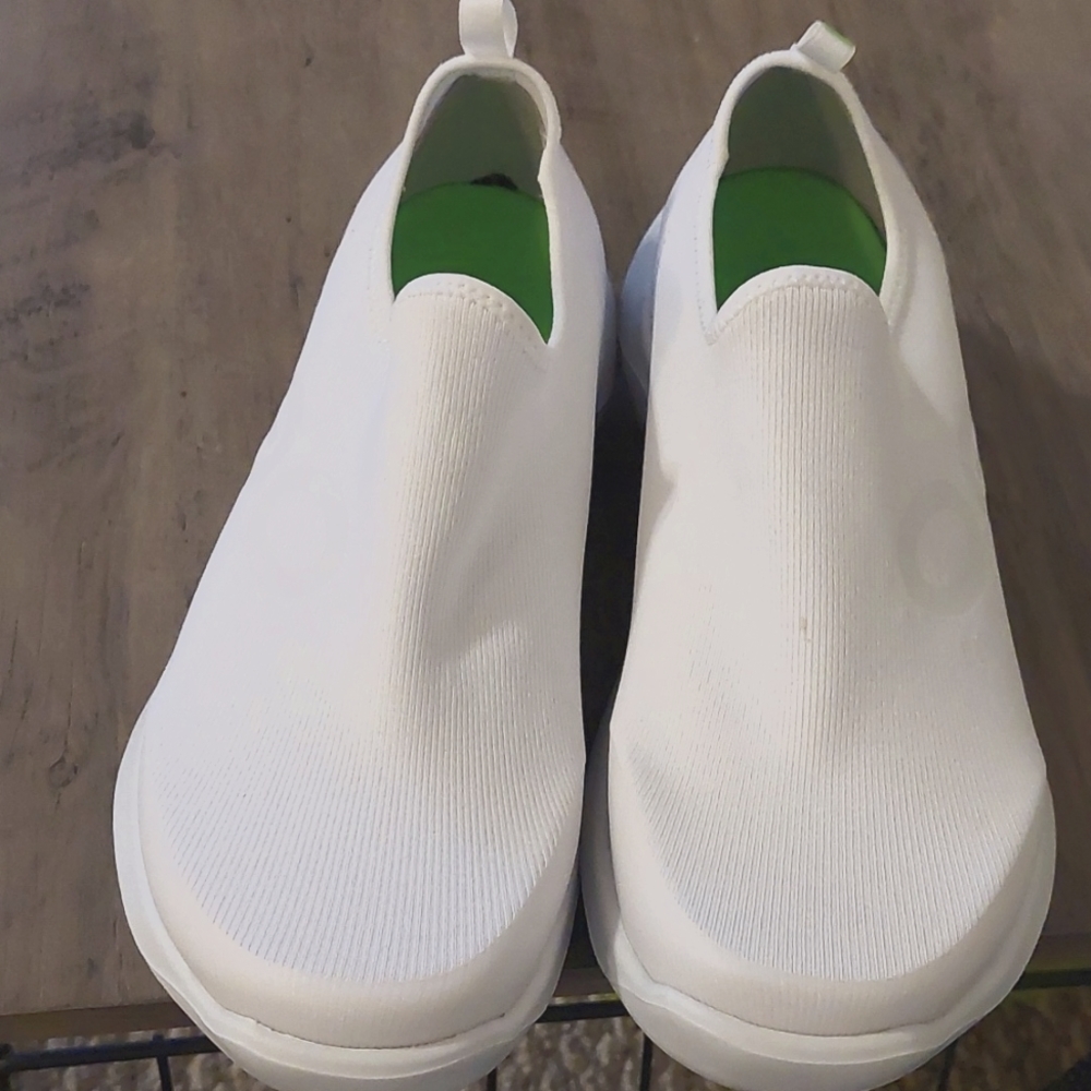 A pair of OO FOS size 9.